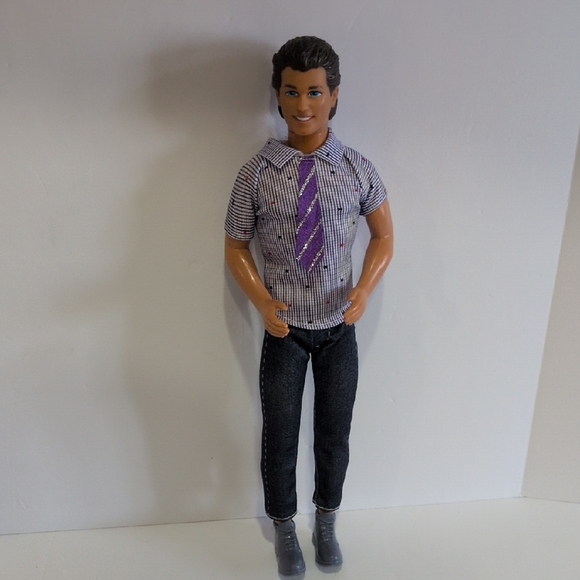 Barbie Family Set - 1966 Barbie, 1968 Ken, and 2017 Chelsea - Picture 8 of 16